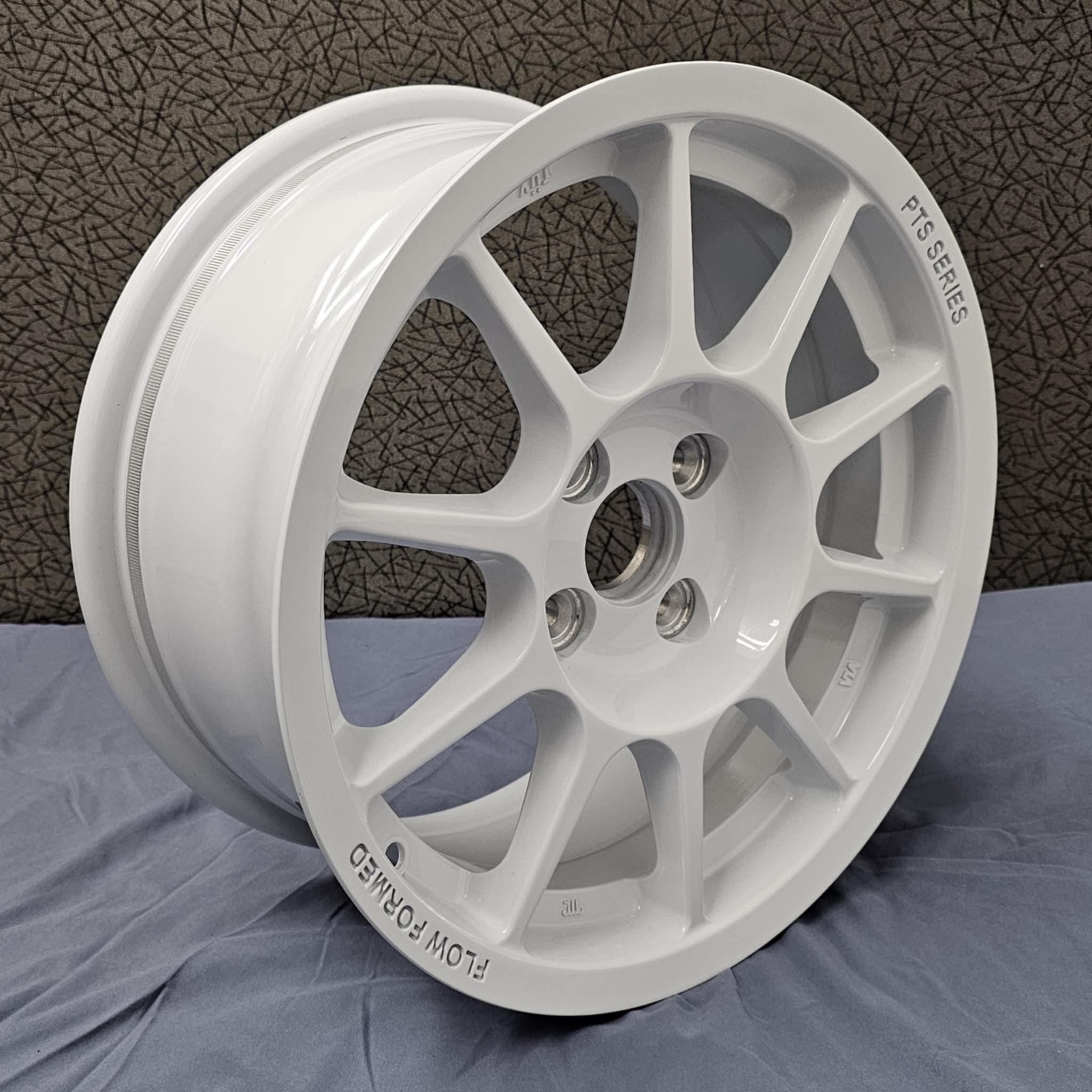 KE Motorsport K10 15x7 Spec E30, B-Spec - 57.1, 4x100 ET25